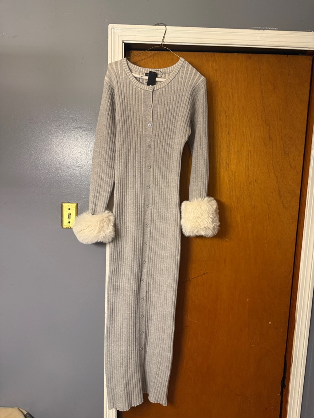 Fashion Nova Long Ribbed Button-Up Dress with Faux-Fur Cuffs — Light Gray